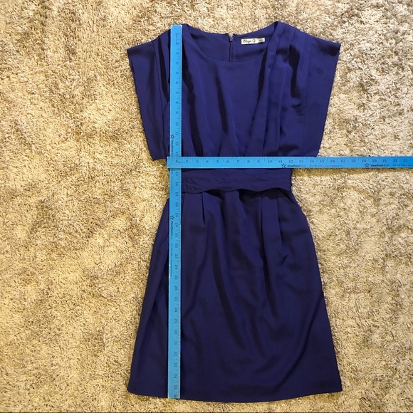 Eliza J Pleated Crepe Belted Lined Dress with Pockets. zip back. Indigo color. - Picture 4 of 8